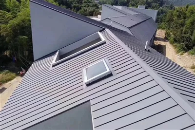 What aspects should be paid attention to in the design of aluminum alloy metal roof system