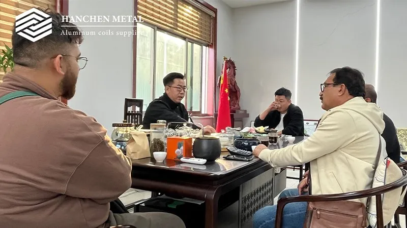 Sandwich-Panel-Manufacturer-Visits-Hanchen-Metal-2